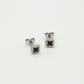 Studs klavers zwart zilverkleurig