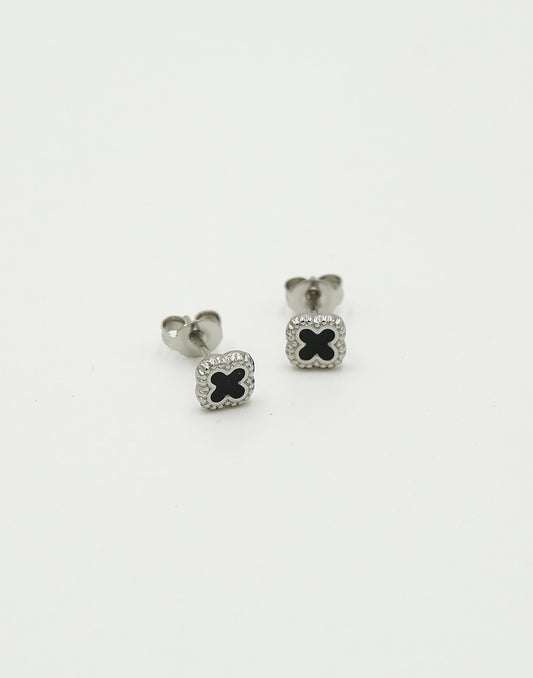 Studs klavers zwart zilverkleurig