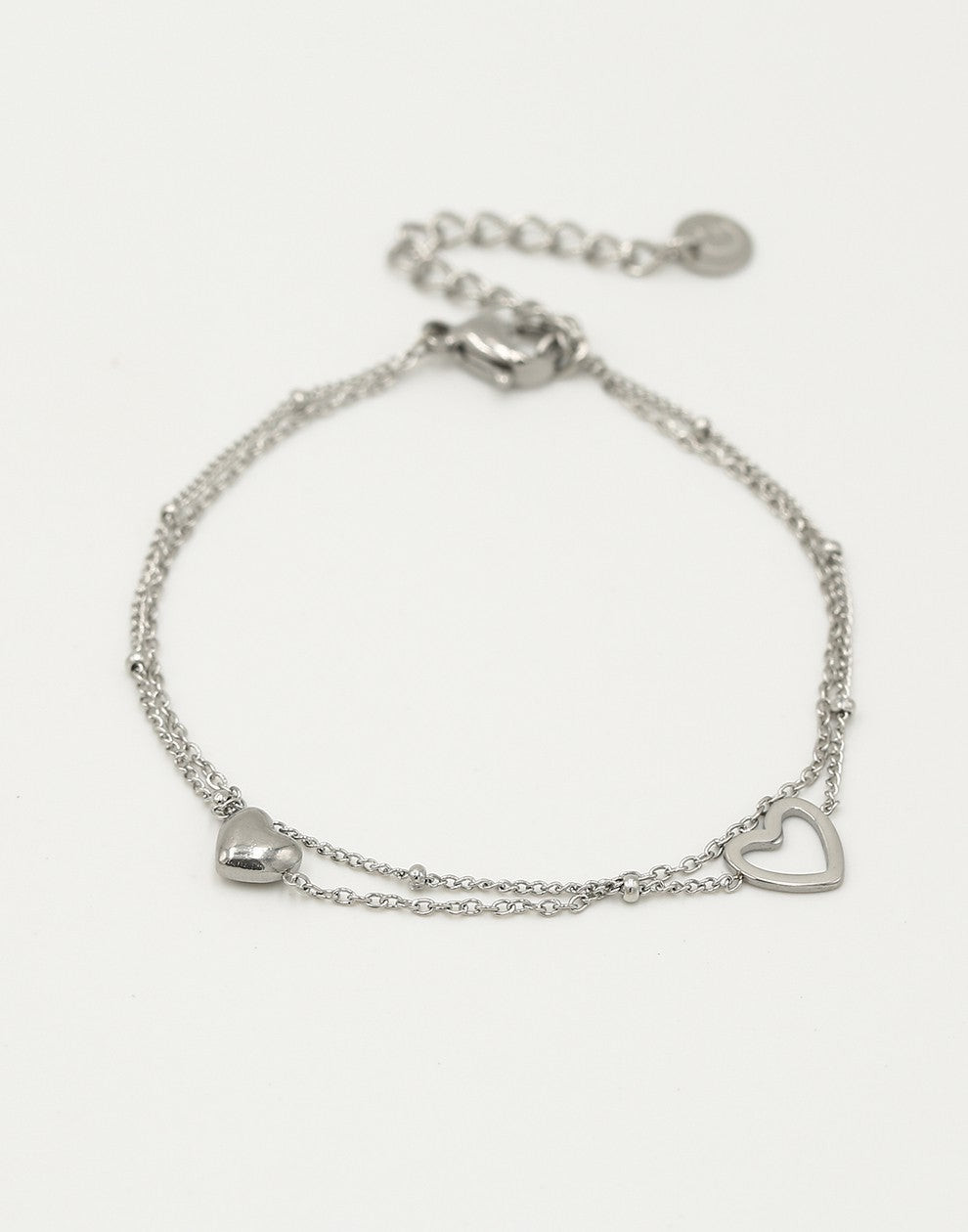 Dubbel armbandje met hartjes zilverkleurig