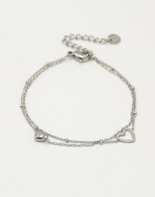 Dubbel armbandje met hartjes zilverkleurig