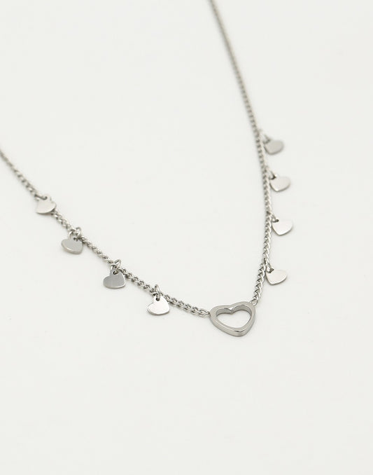 Fijne ketting open hartje met vallende hartjes zilverkleurig