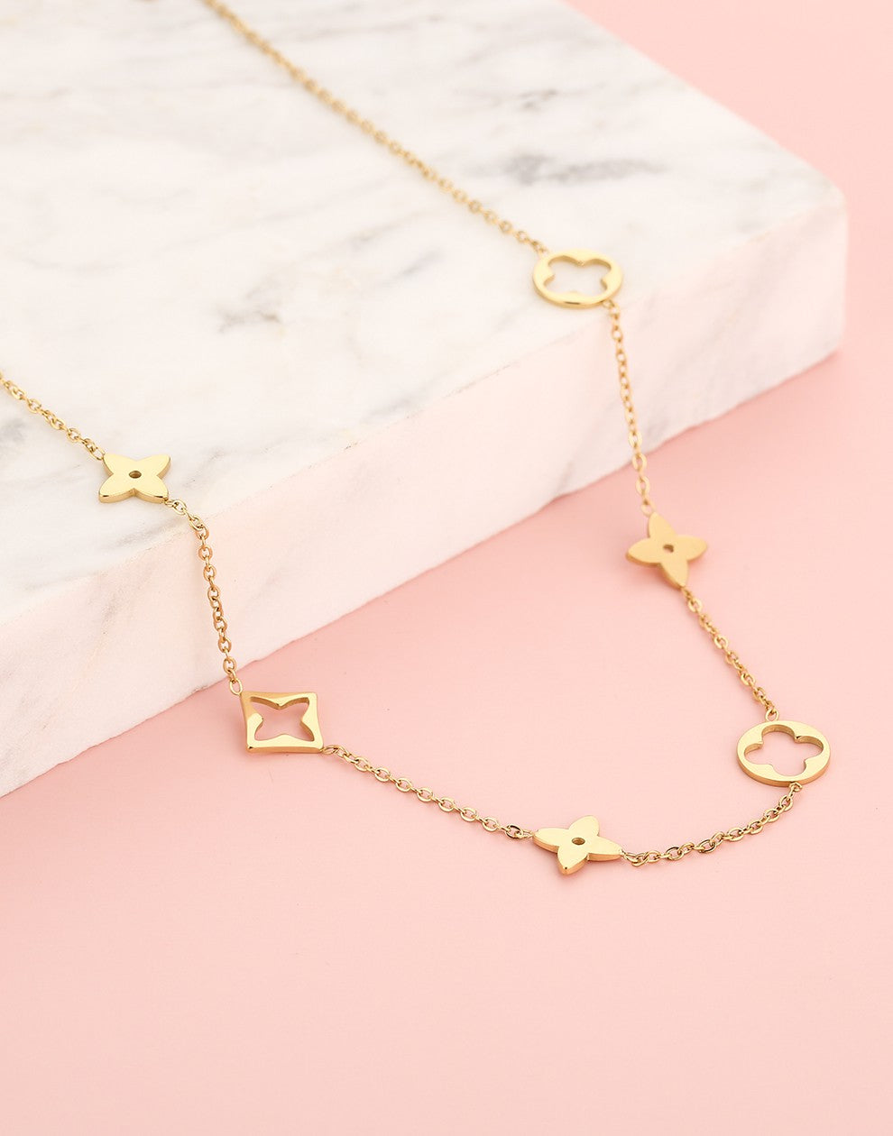 ketting symbolen goudkleurig