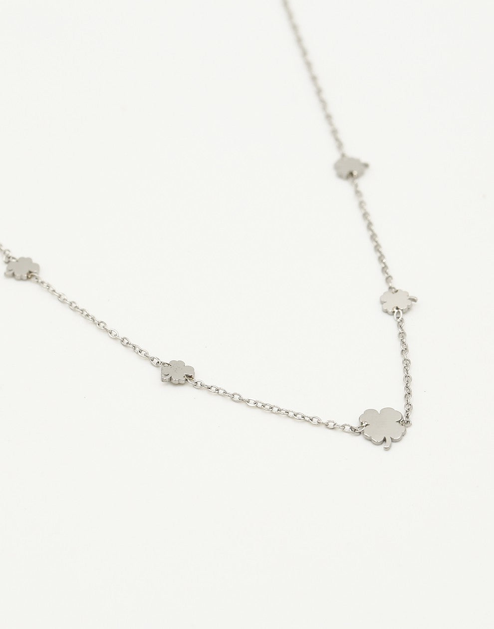 ketting klavertjes zilverkleurig
