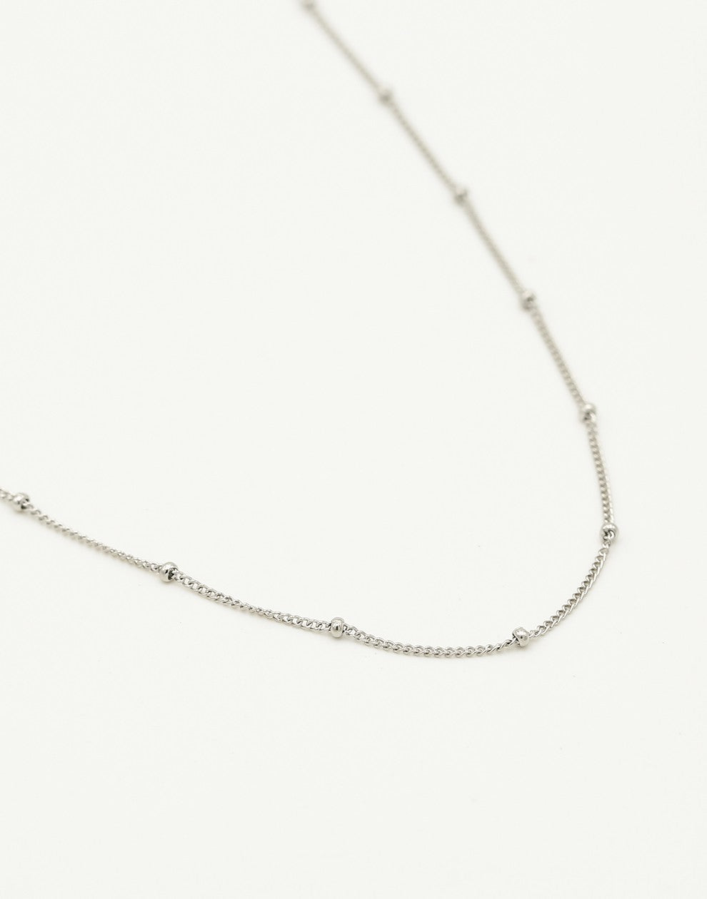 Ketting zilverkleurig bolletjes 45cm