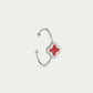 Ring klaver rood zilverkleurig