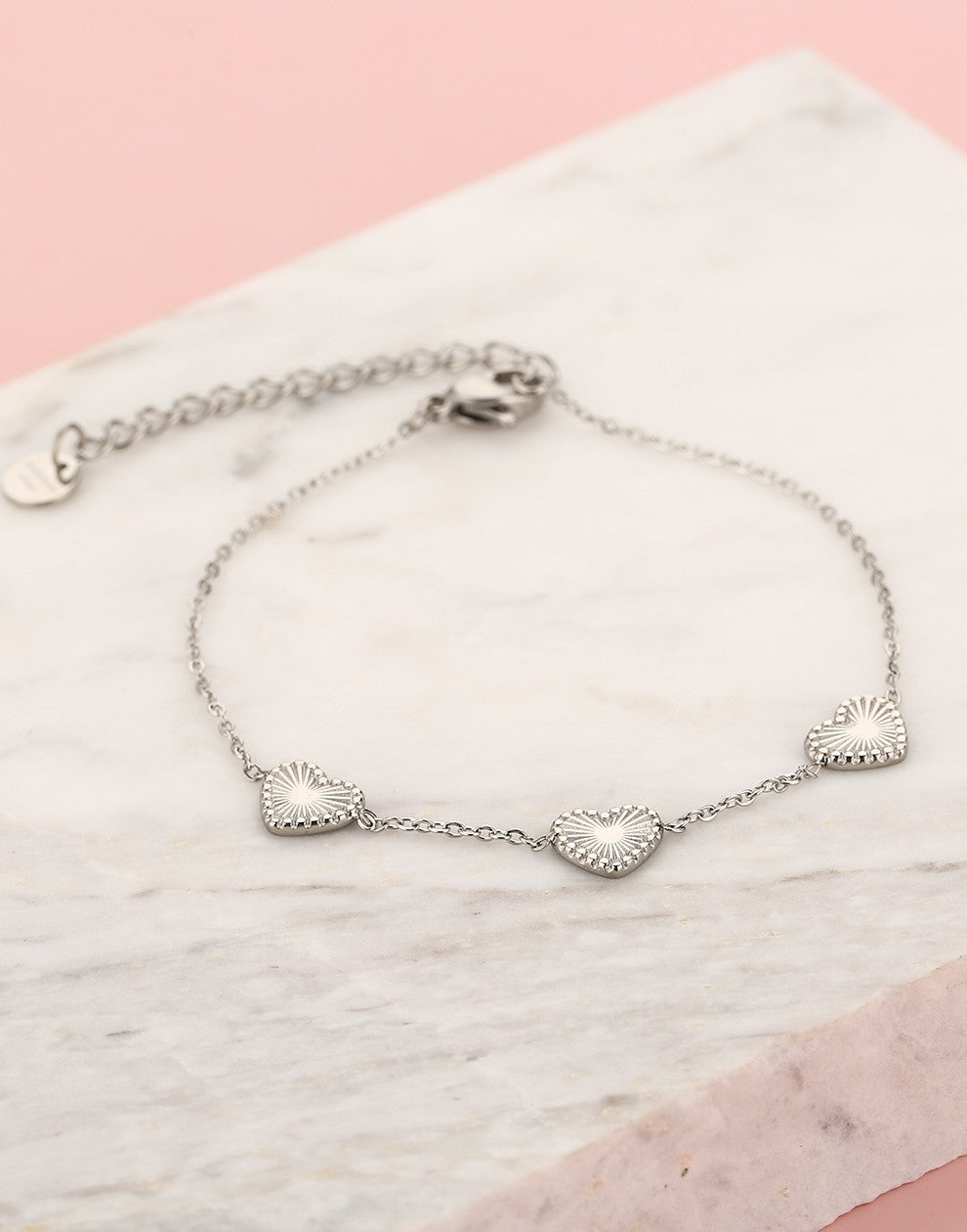 armband vintage hartjes zilverkleurig
