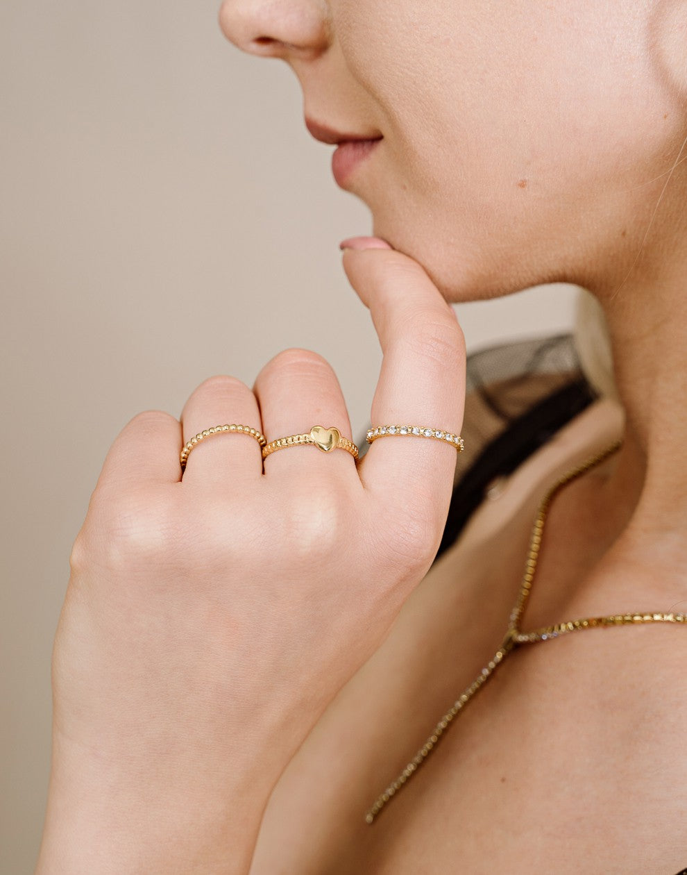 Ring met kristal steentjes 2mm