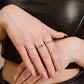 Ring zilverkleurig patroon