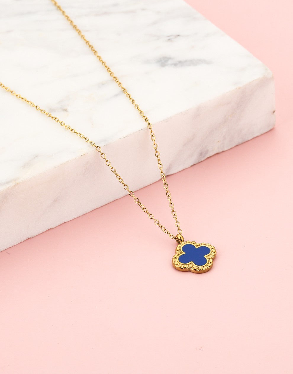 Lange ketting klaver blauw goudkleurig