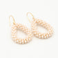 Druppel oorbellen beige