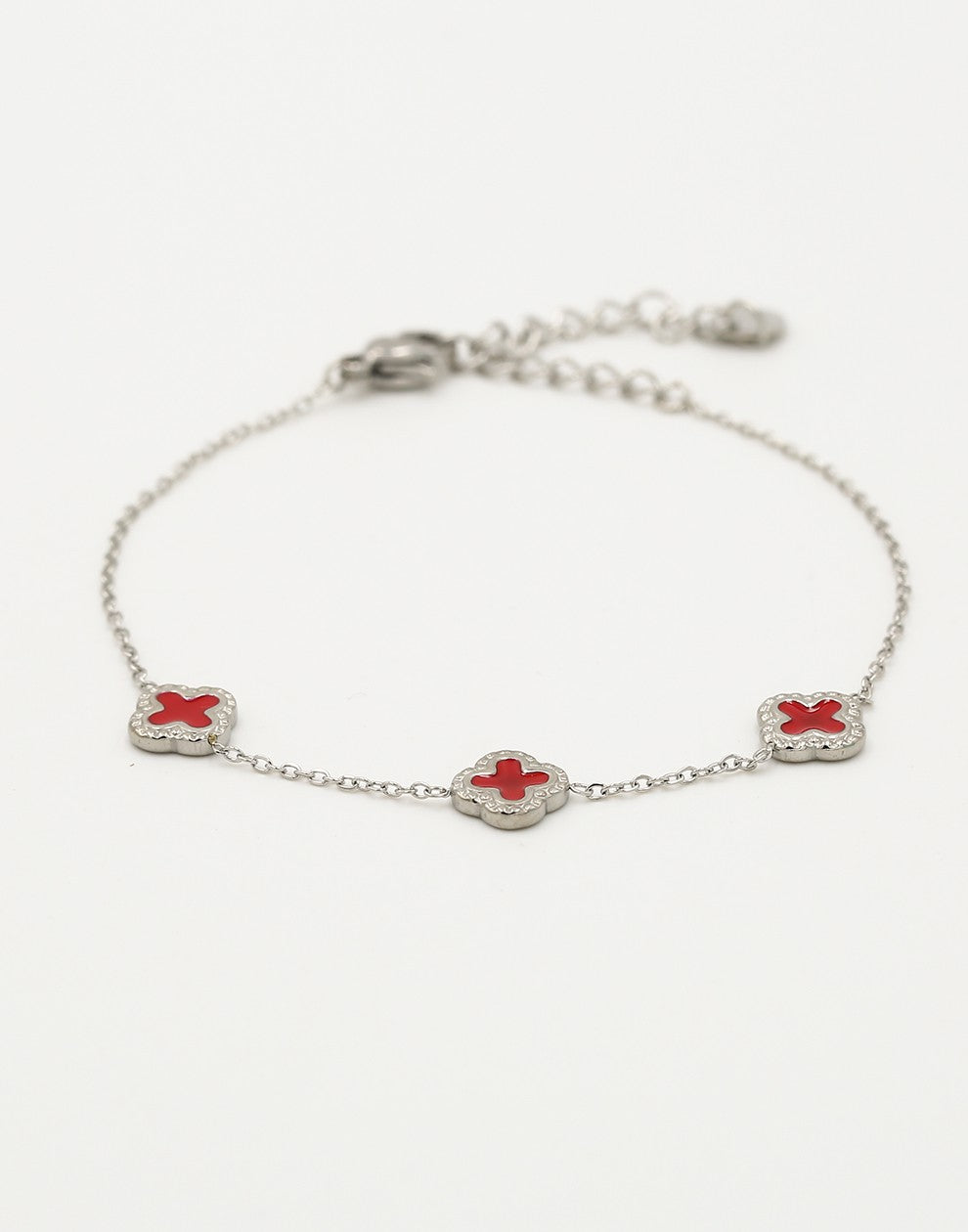 Armband klavers rood zilverkleurig