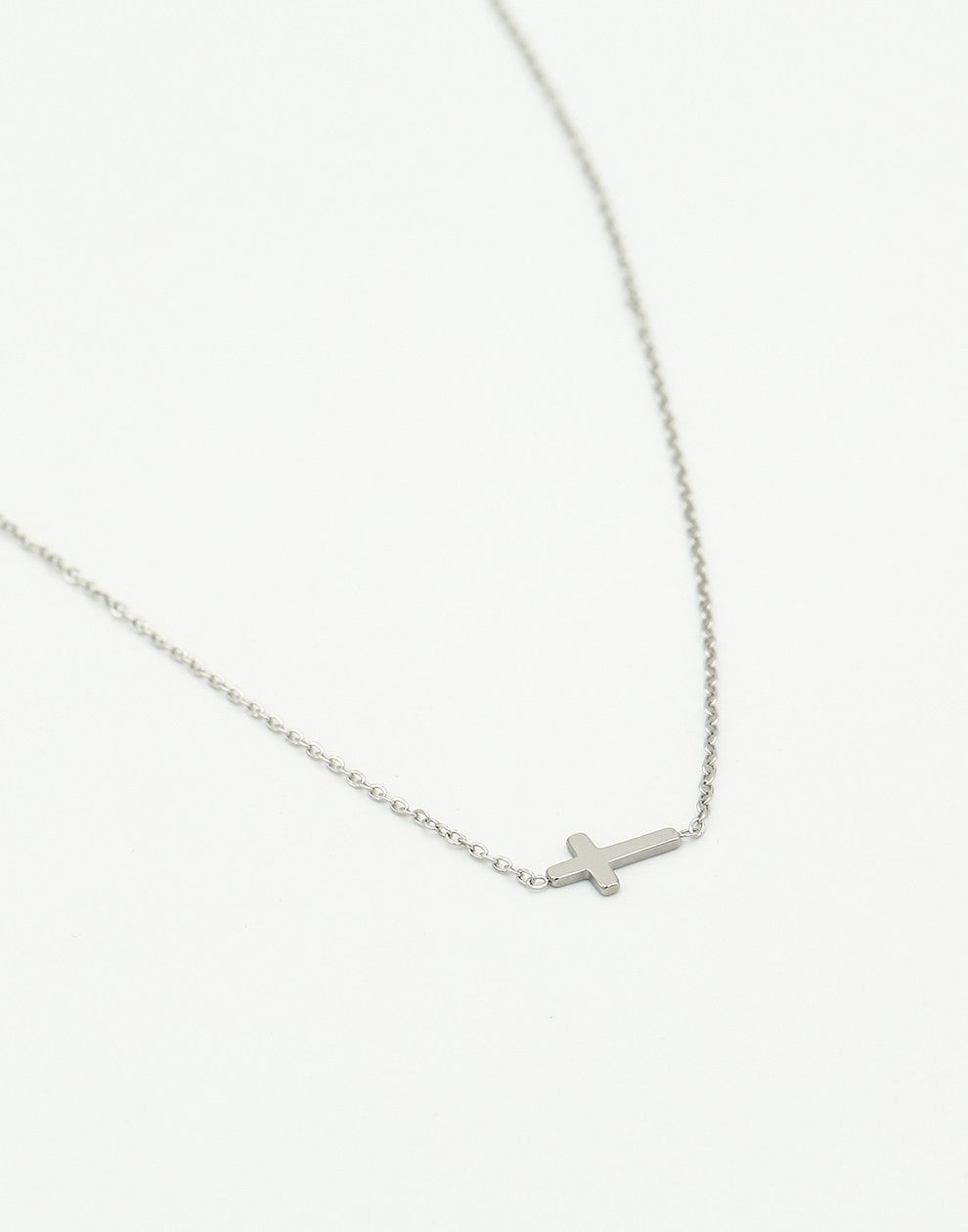 Ketting kruisje zilverkleurig