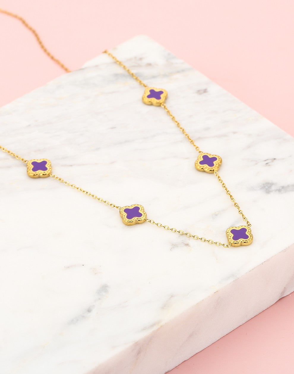 Ketting klavers paars goudkleurig