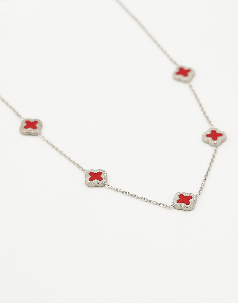 Ketting klavers rood zilverkleurig