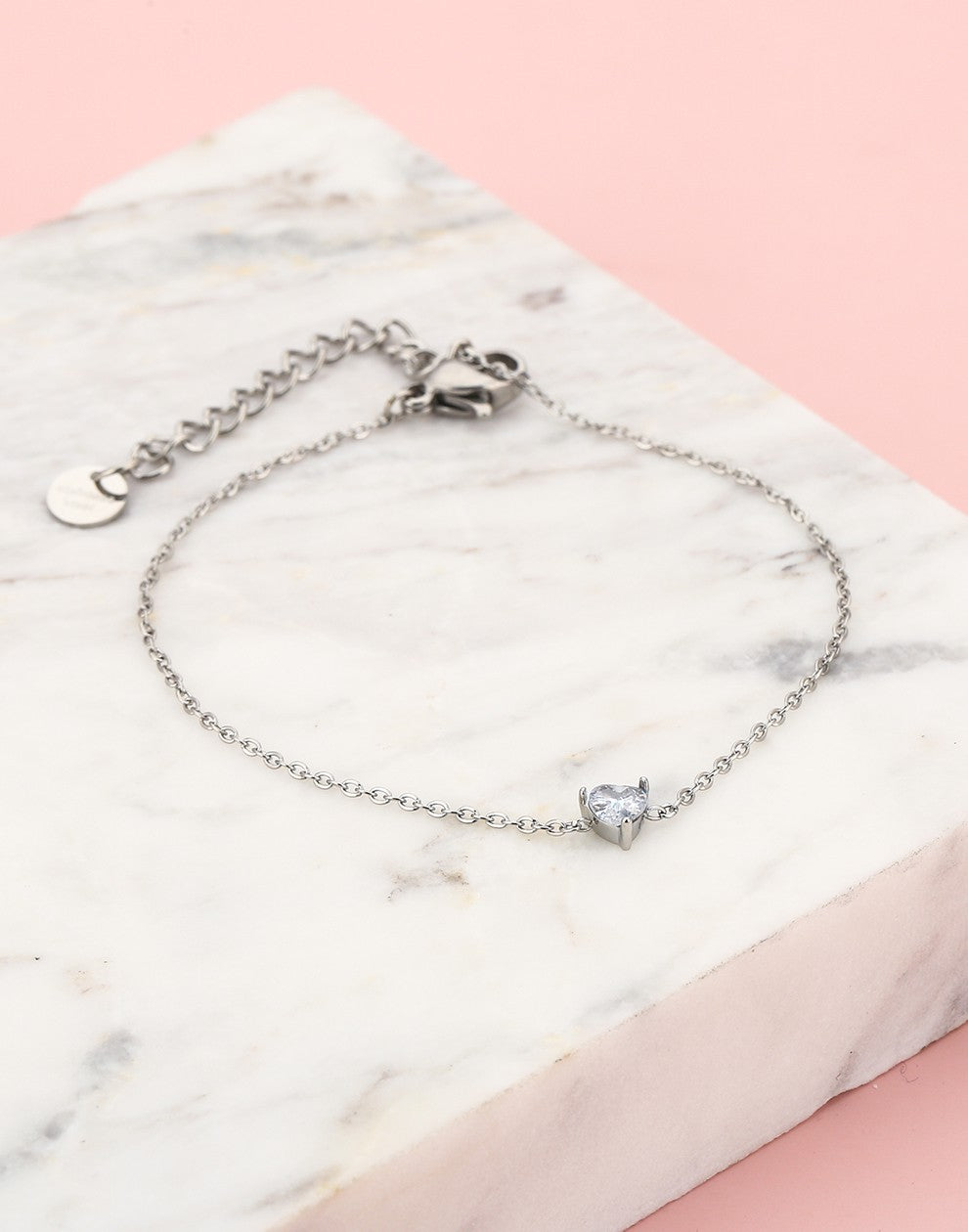 Armband steentje hartje zilverkleurig