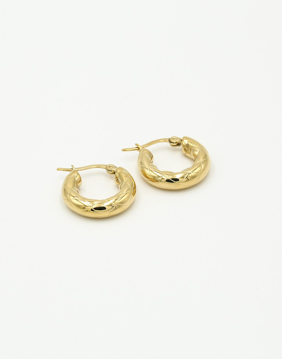 Hoops met structuur 20mm goudkleurig