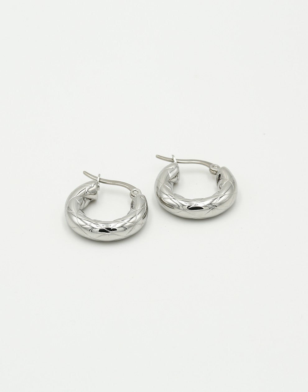 Hoops met structuur 20mm zilverkleurig