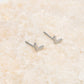 Earstud open V vorm zilverkleurig