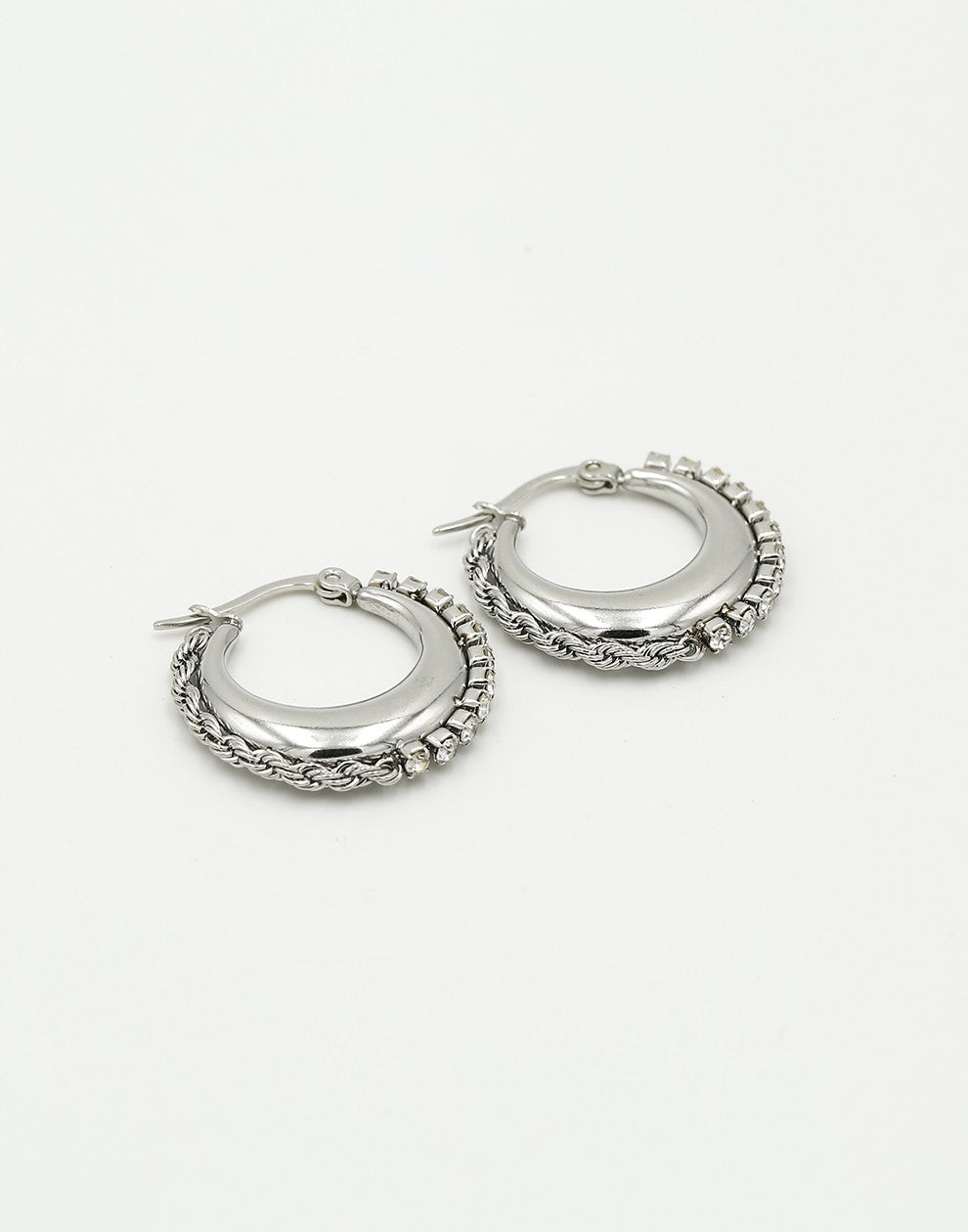 hoops met chain en steentjes zilverkleurig