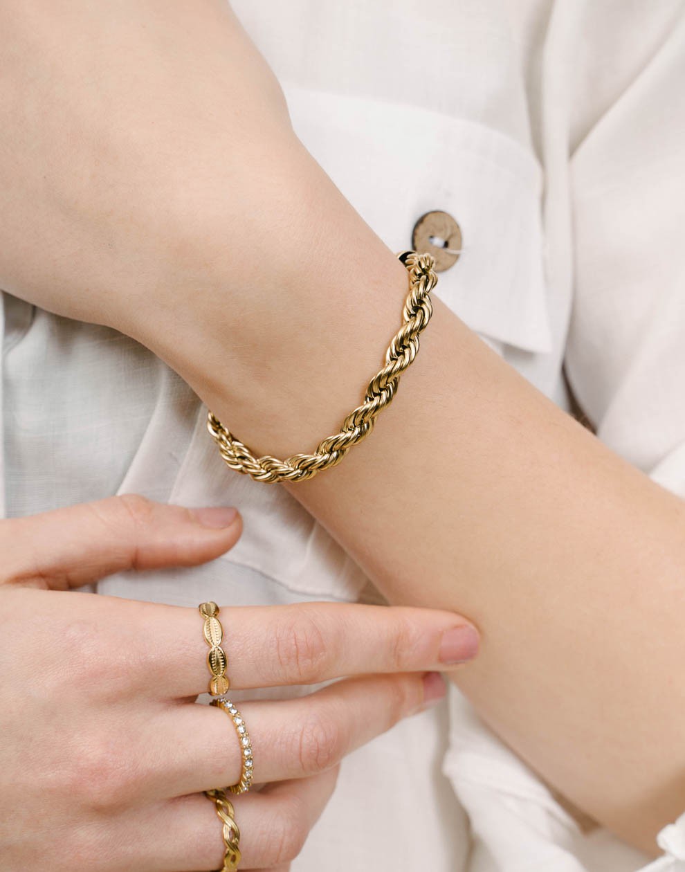 ring schelp patroon goudkleurig