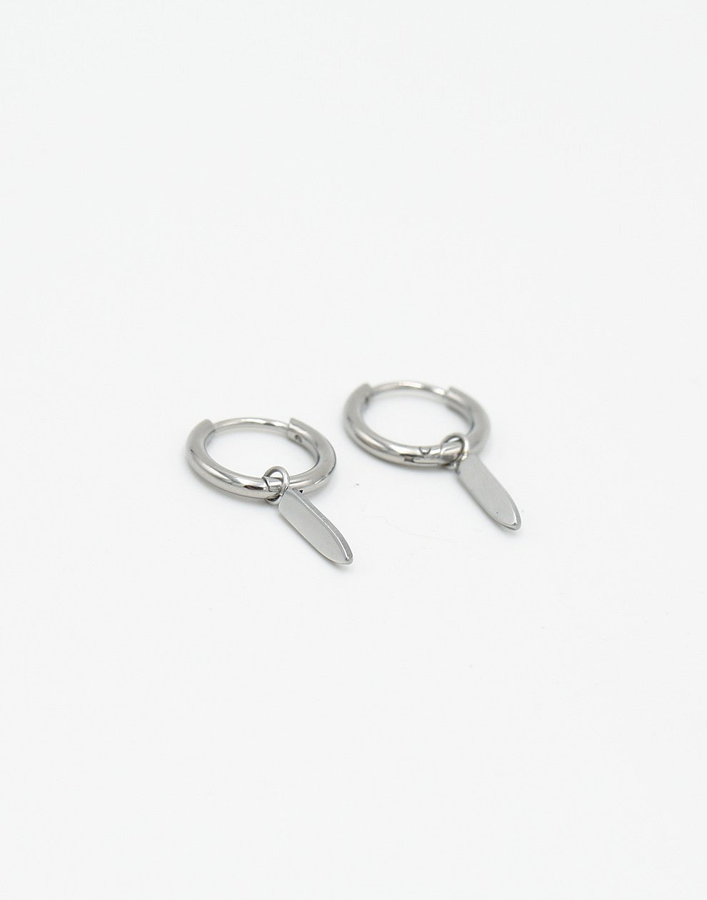 Oorring met staaf zilverkleurig