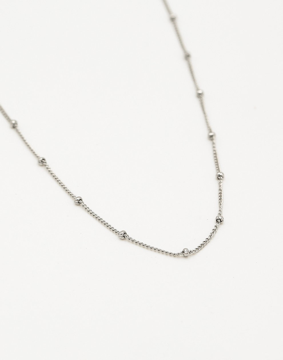 Ketting zilverkleurig bolletjes