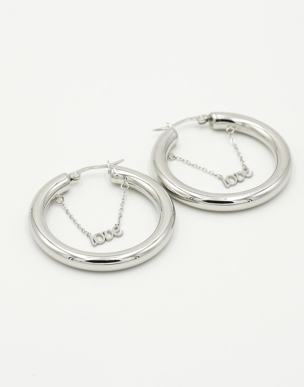 Oorringen hoops love zilverkleurig