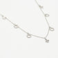 ketting hangende symbolen zilverkleurig