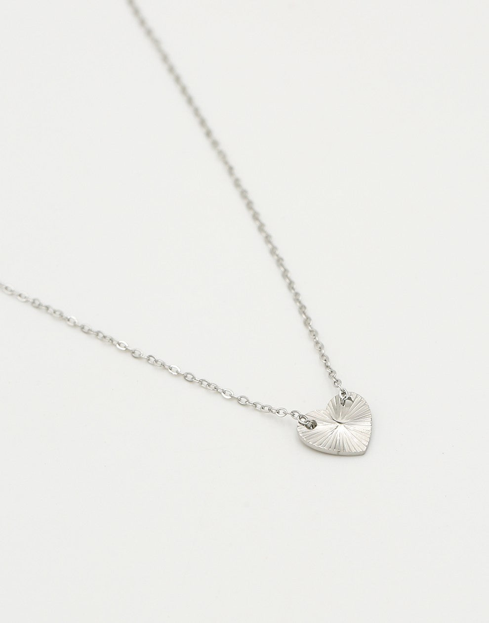 ketting glinster hartje zilverkleurig