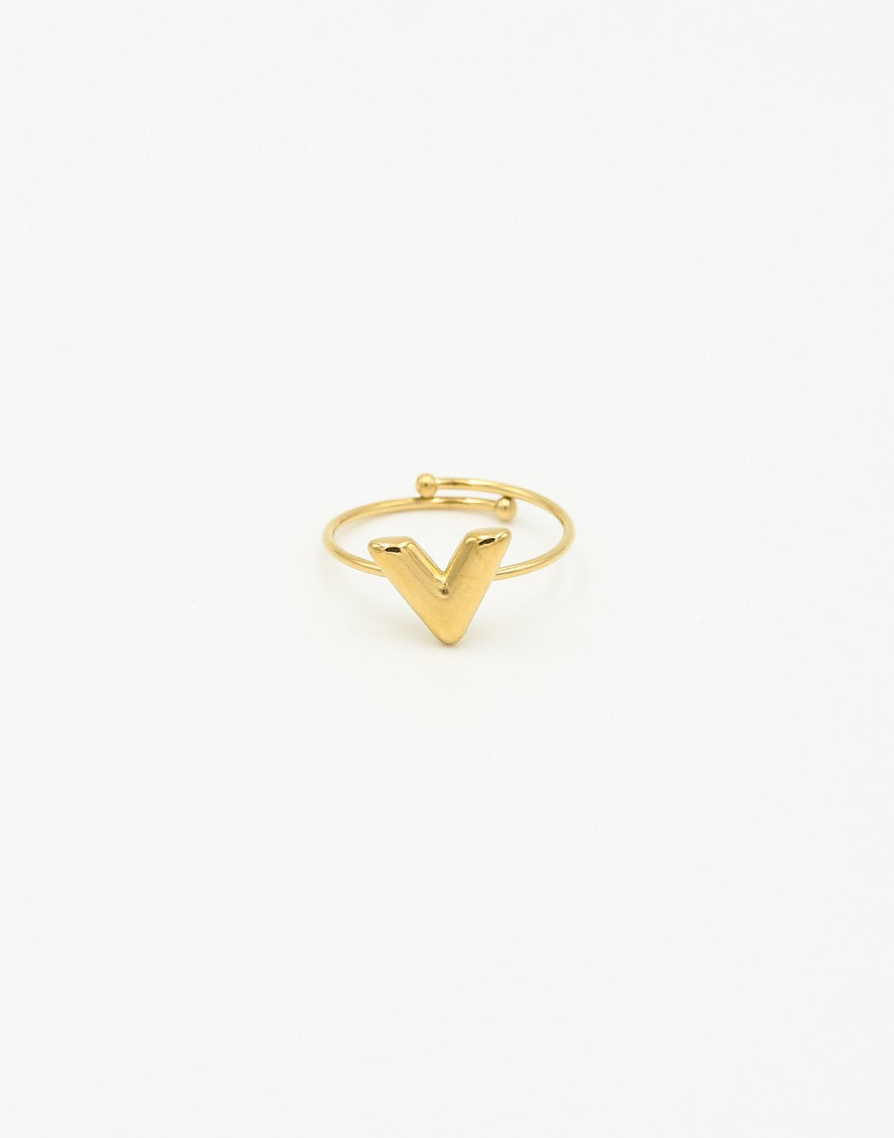 Ring V goudkleurig