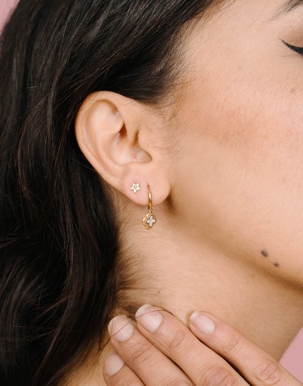 studs open star gold-colored
