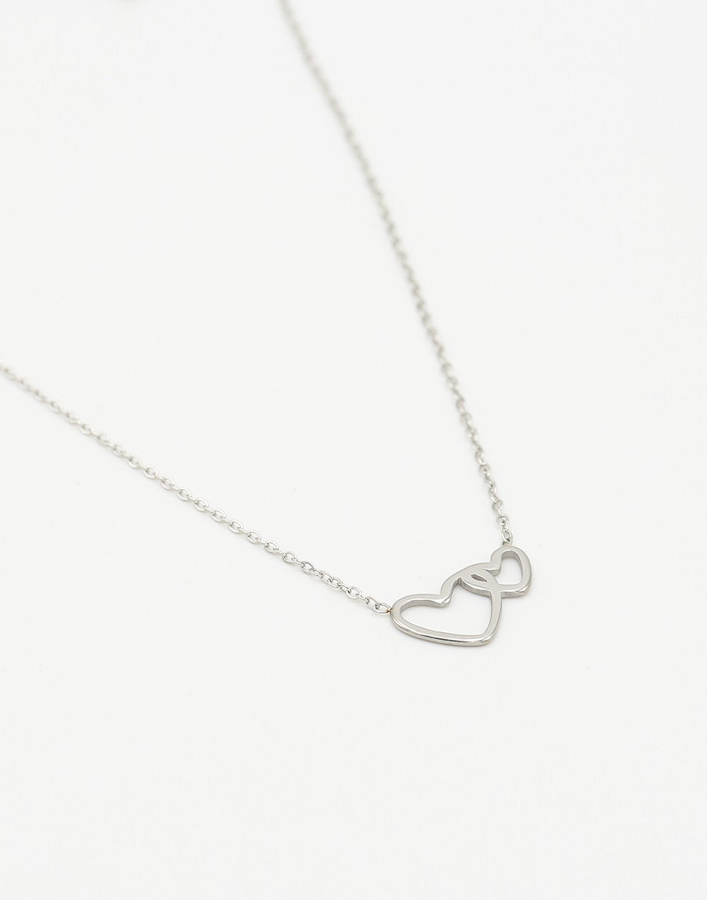 ketting 2 verbonden hartjes zilverkleurig