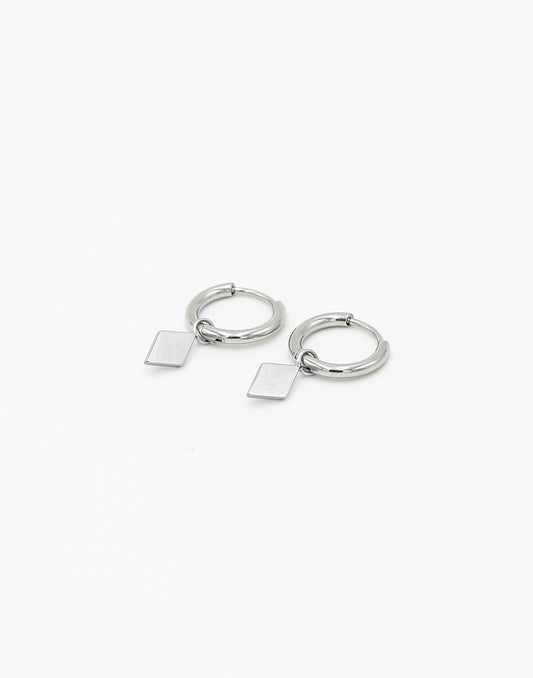 Oorring met ruit hanger zilverkleurig