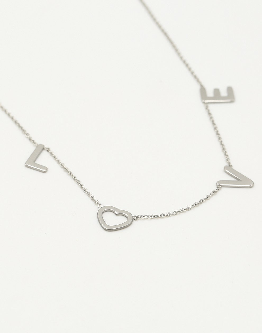 Fijne ketting love zilverkleurig