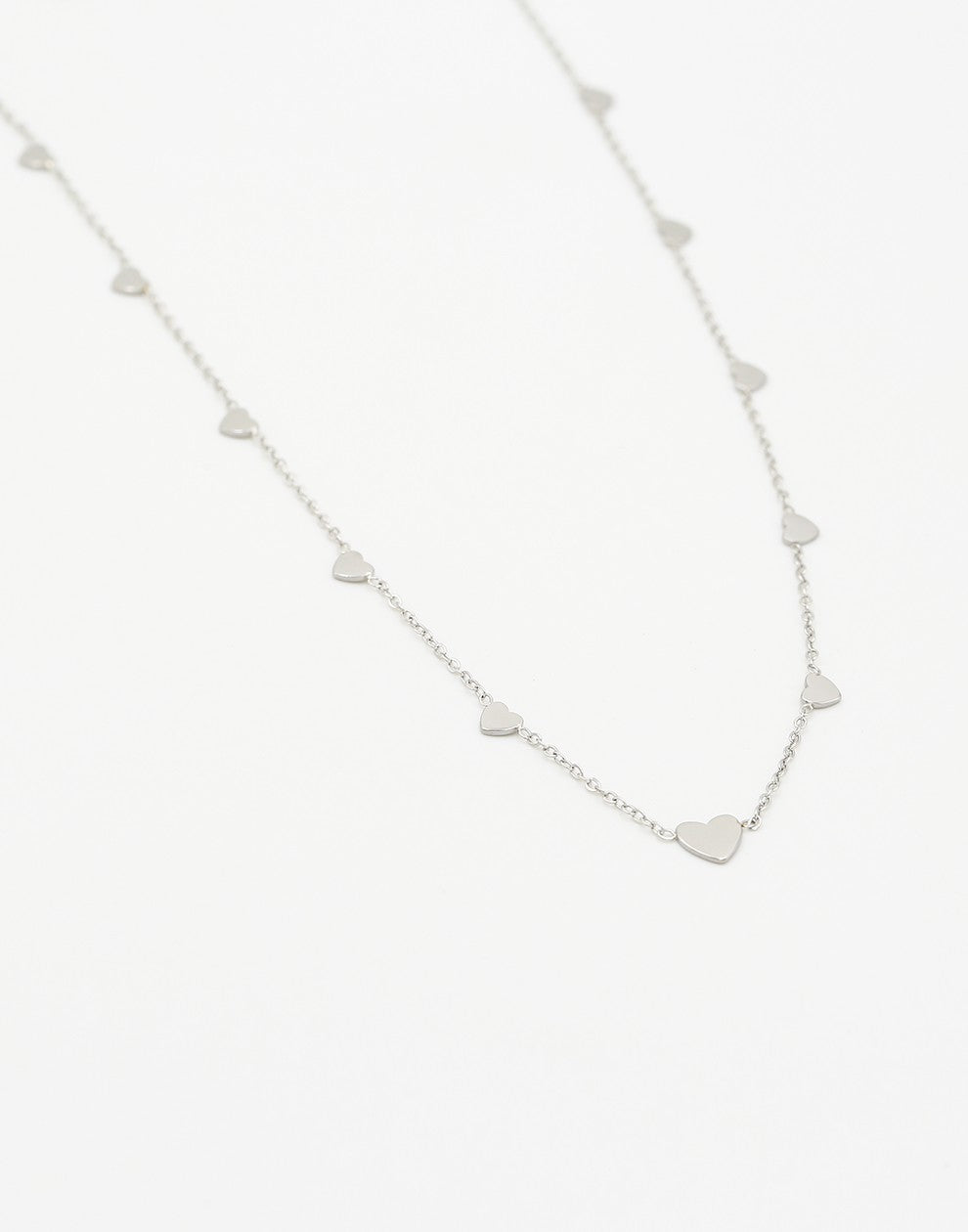 ketting met hartjes zilverkleurig