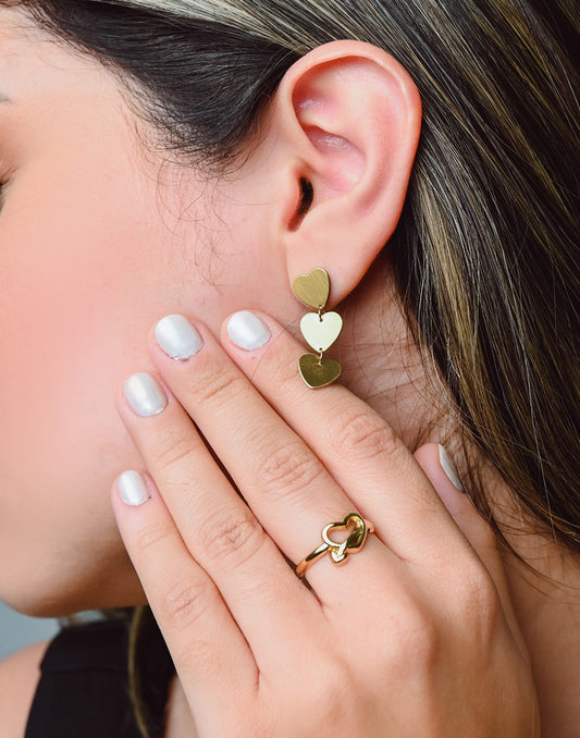 Ring hart pijl goudkleurig