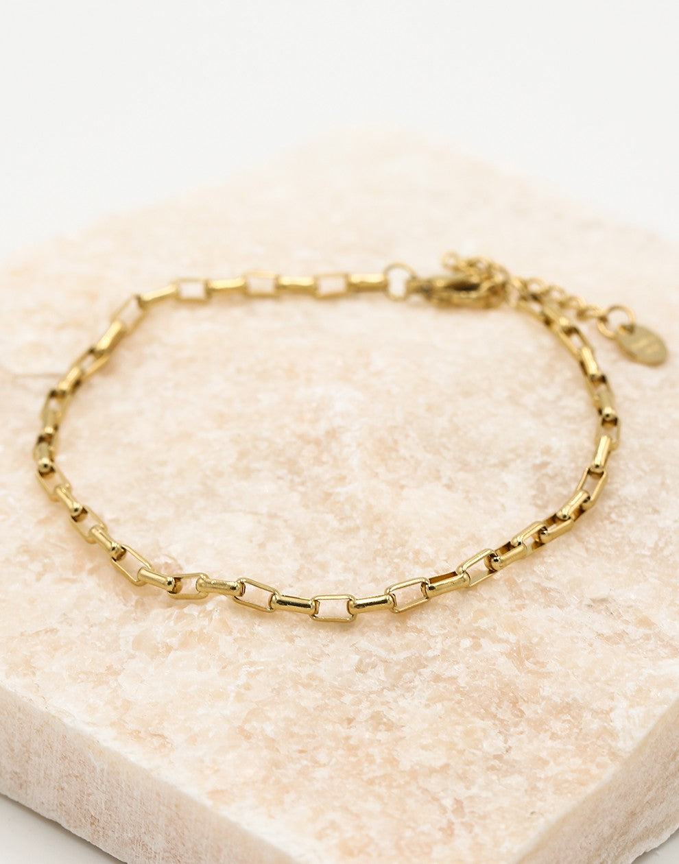 Schakelarmband klein ovaal goudkleurig