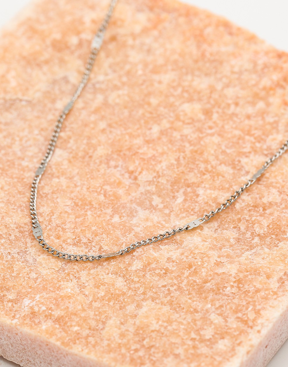 Ketting zilverkleurig geslagen fijn