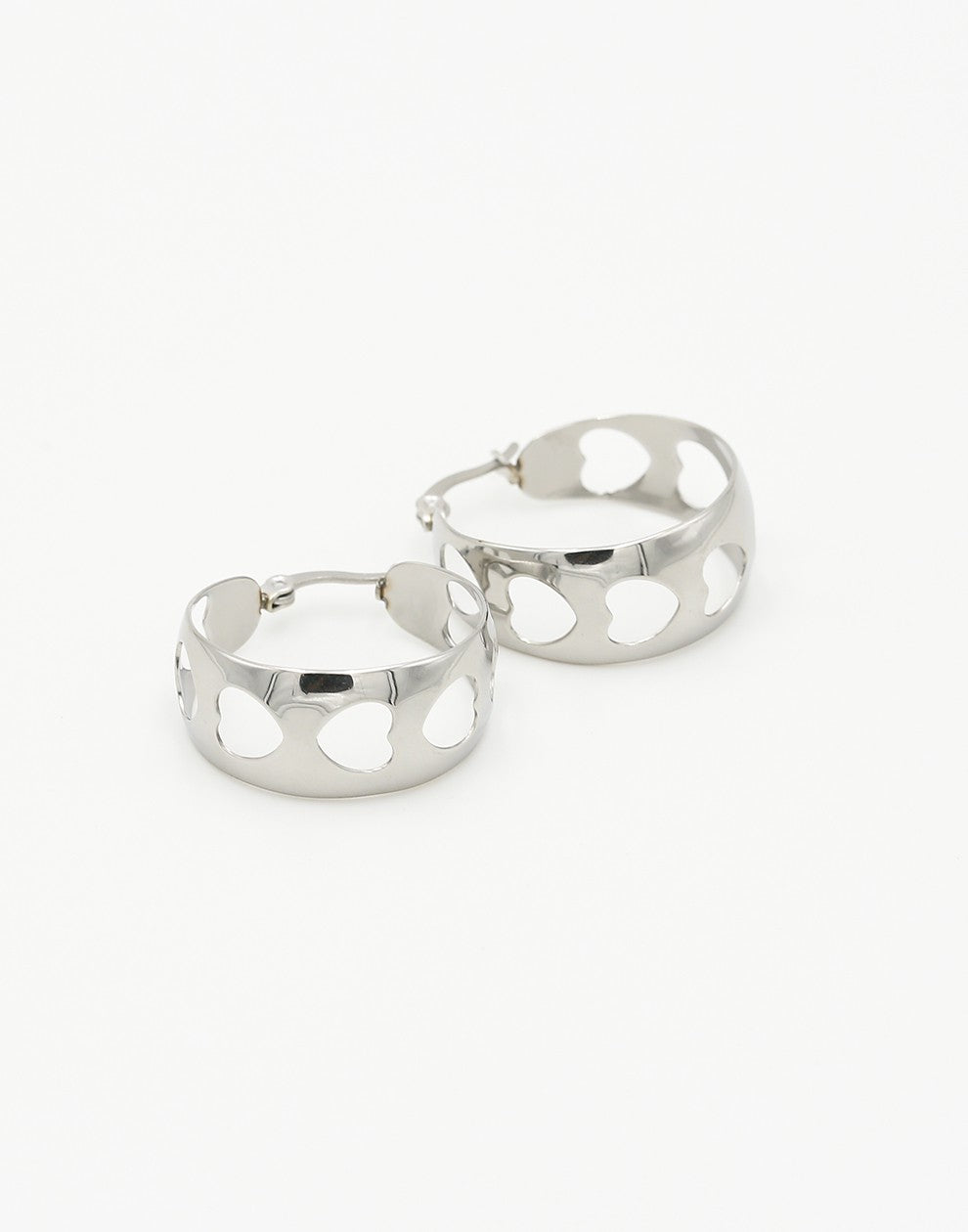 Thick hoop hartjes zilverkleurig