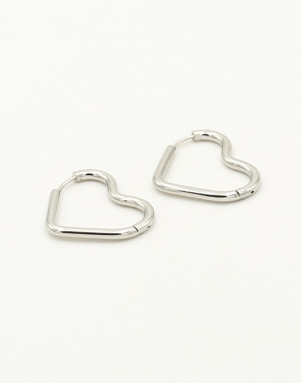 Heart-shaped earrings 25mm silver-colored