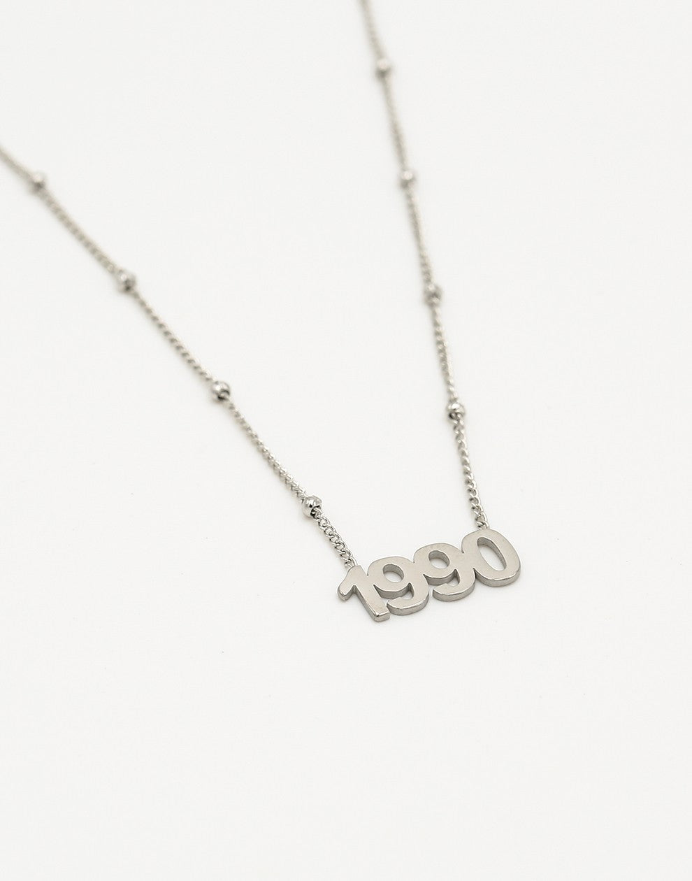 Ketting jaartal 1990 zilverkleurig
