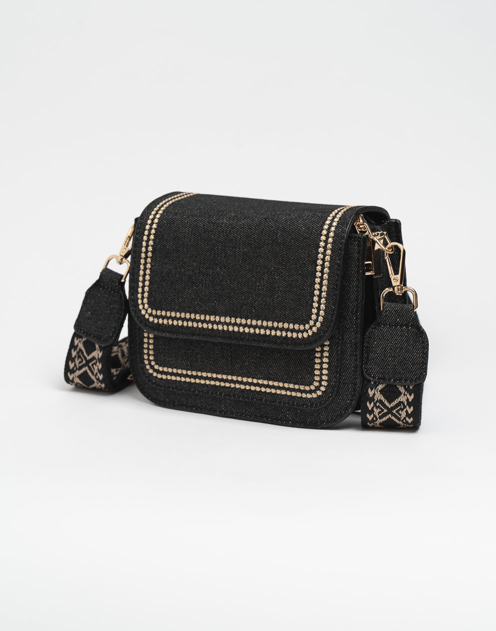 Crossbody tas met bewerkte strap zwart