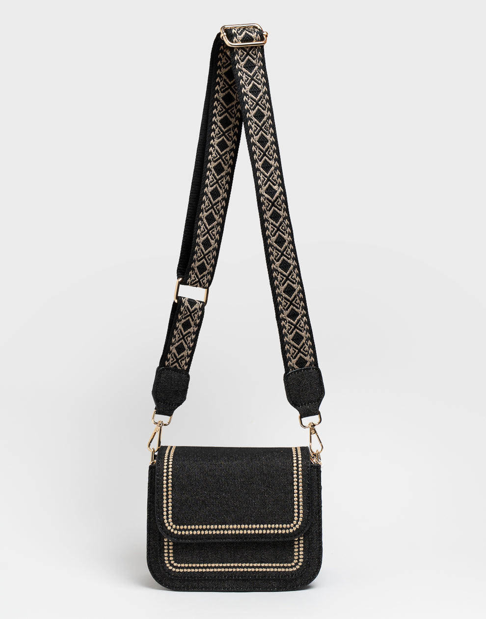 Crossbody tas met bewerkte strap zwart
