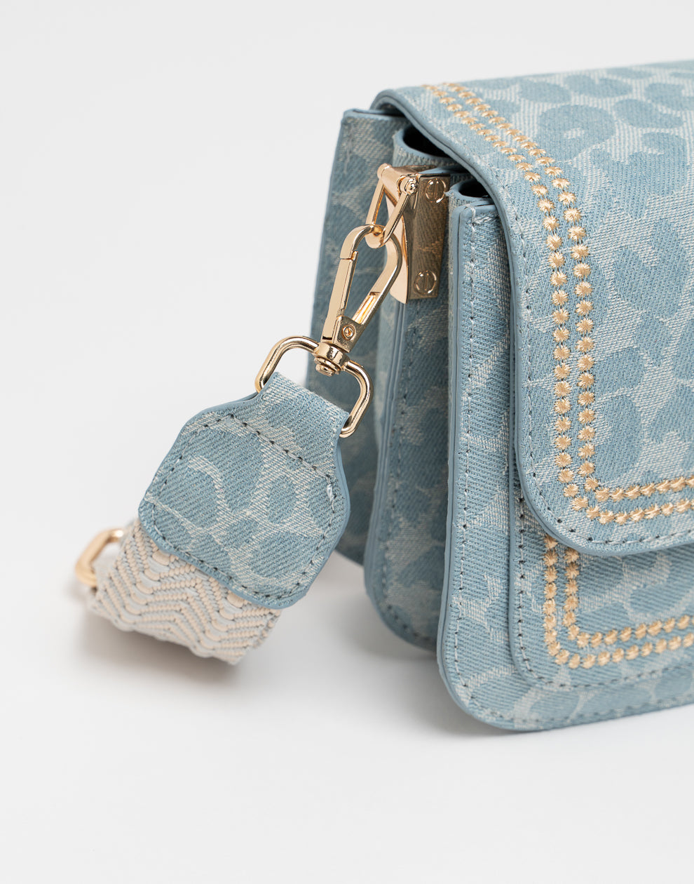 Crossbody-Tasche mit bearbeitetem Gurt Leo Blau