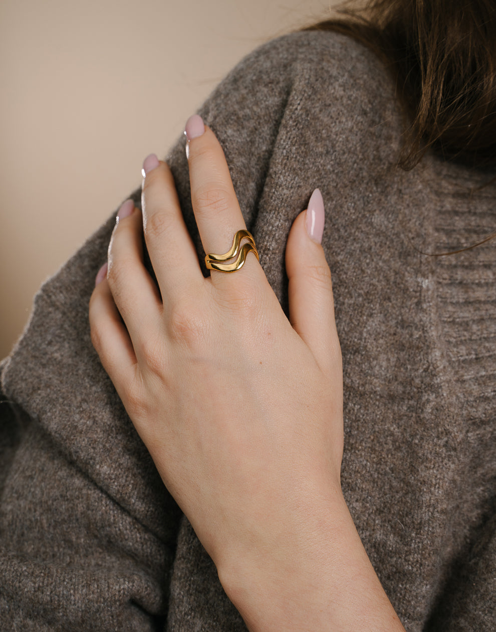 Doppelwellenring, goldfarben