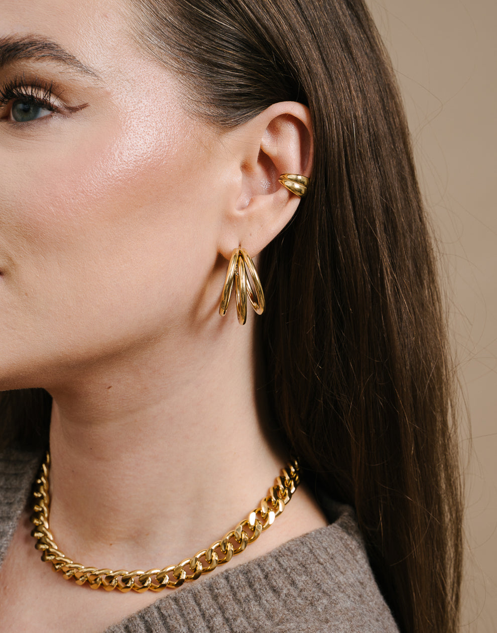 dicker, doppelter Ohrclip goldfarben