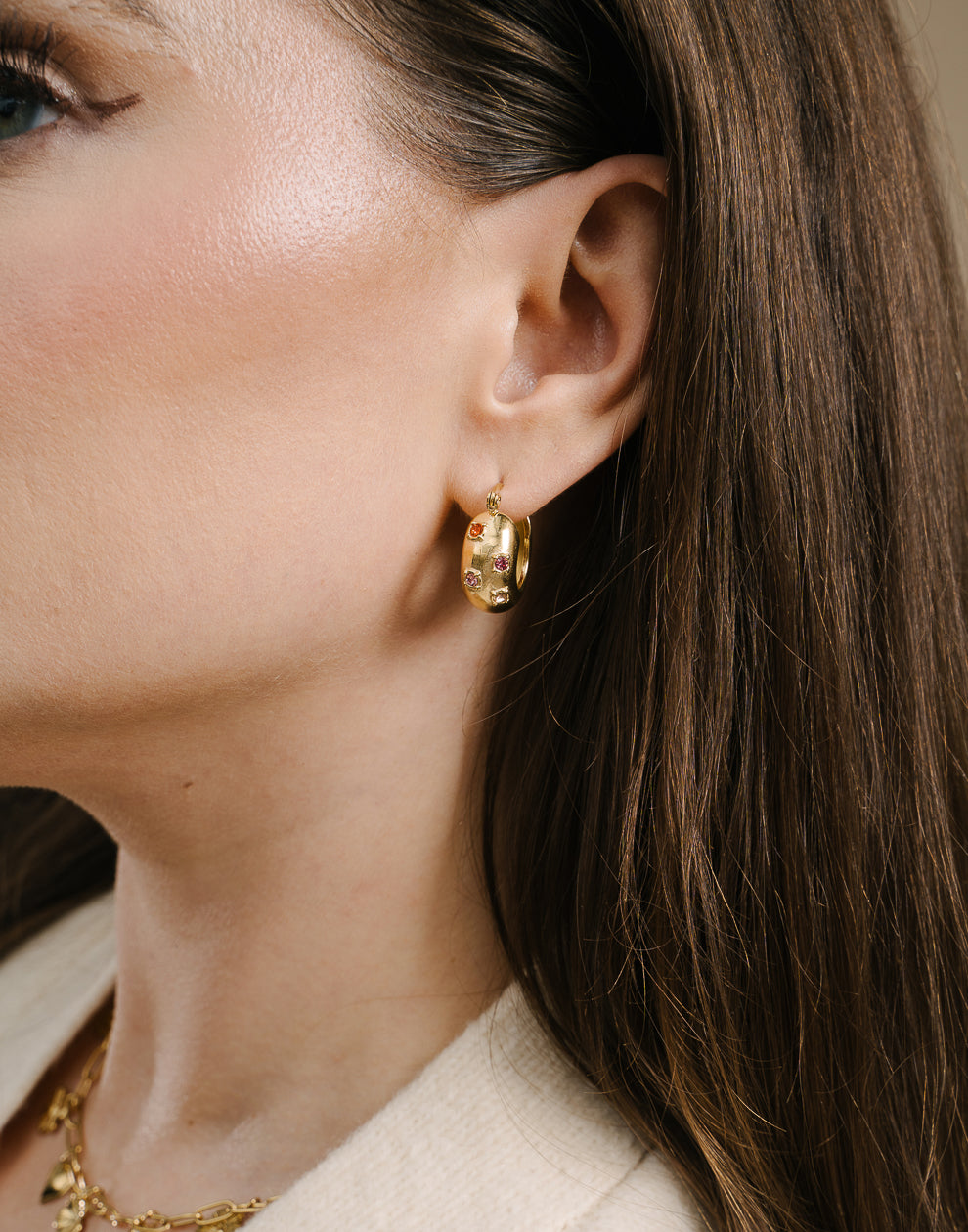 Vintage-Ohrring mit Strasssteinen