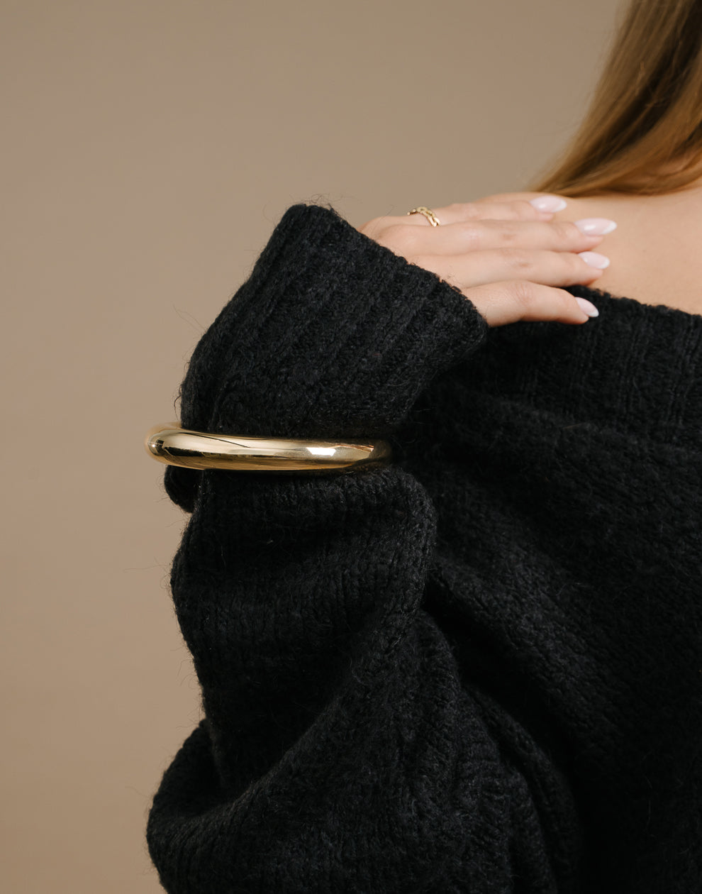 Einfaches Armband, ovale Kugel, goldfarben