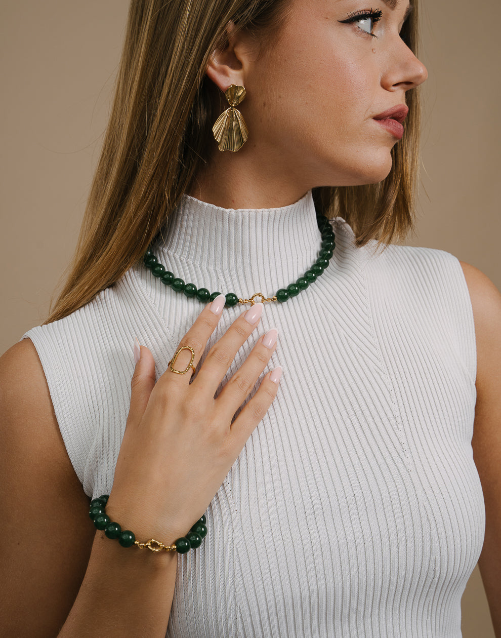 Dunkelgrüne Perlenkette