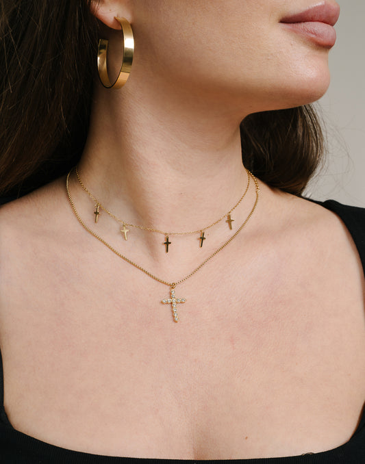 Goldfarbene Kreuzkette